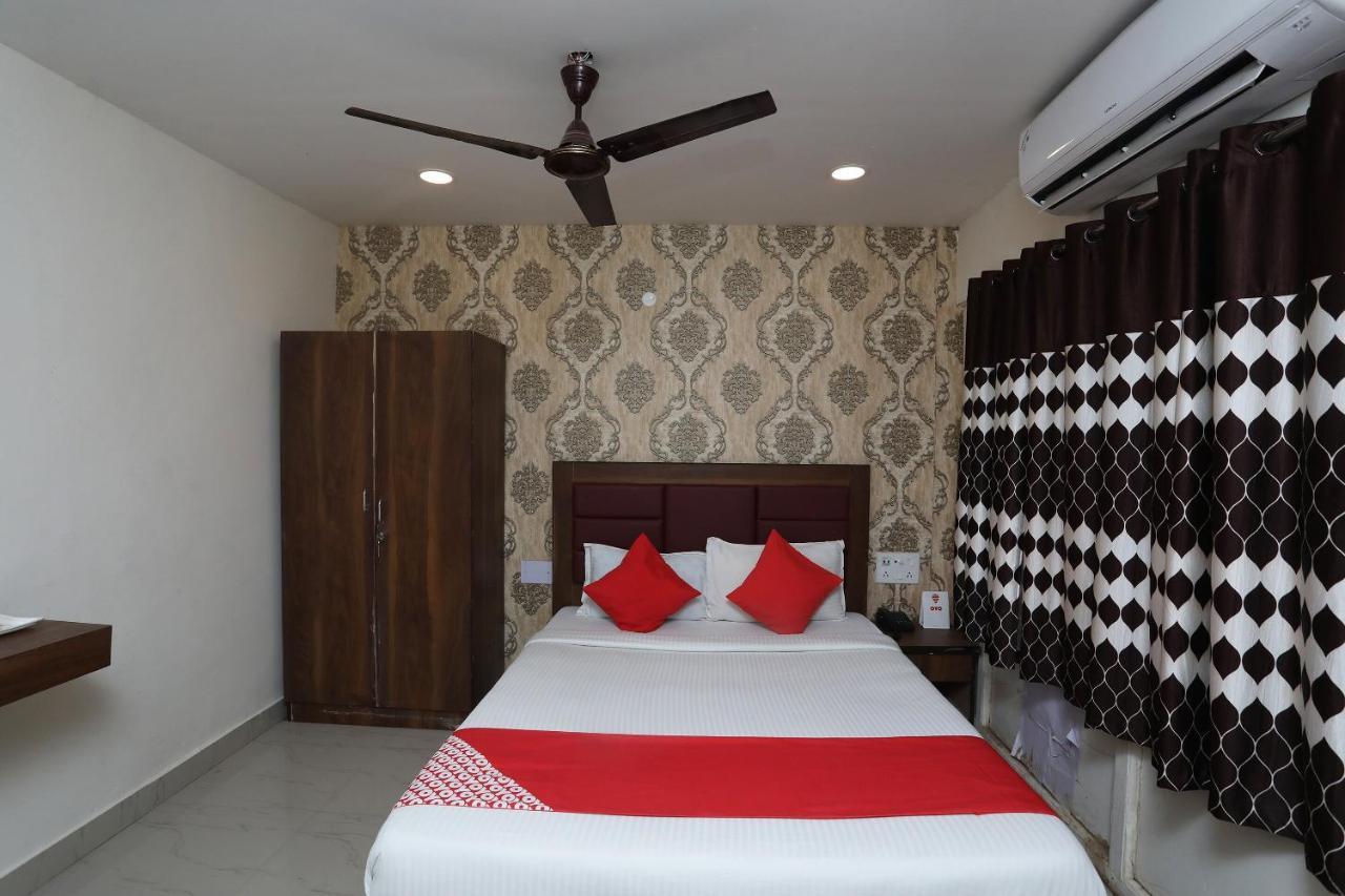 Flagship 13641 Elgin Terrace Hotel Alipur  Bagian luar foto