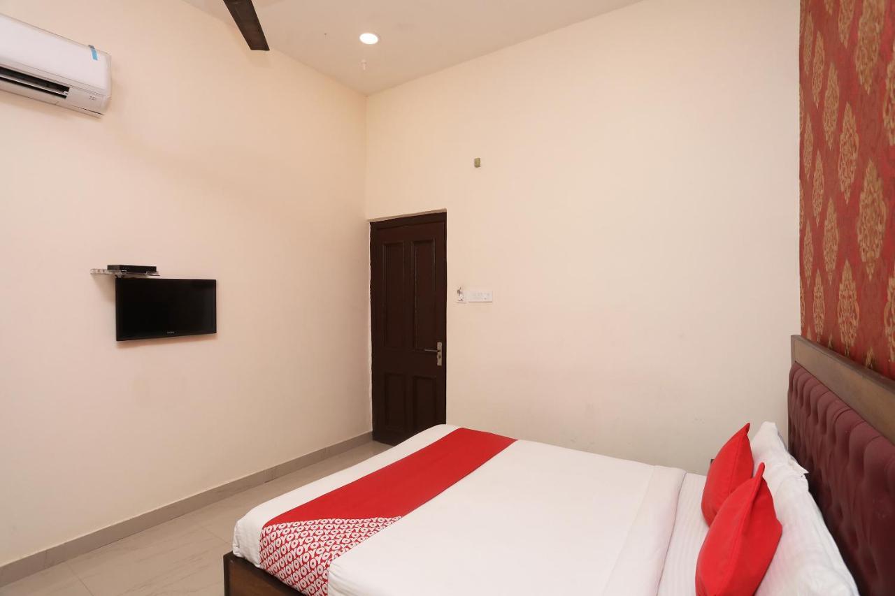 Flagship 13641 Elgin Terrace Hotel Alipur  Bagian luar foto