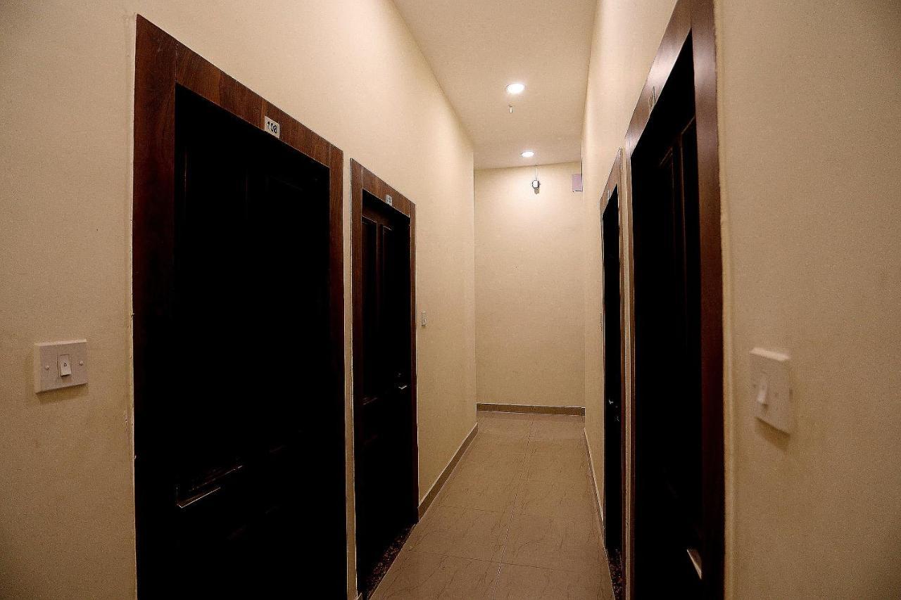 Flagship 13641 Elgin Terrace Hotel Alipur  Bagian luar foto
