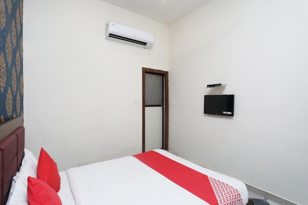 Flagship 13641 Elgin Terrace Hotel Alipur  Bagian luar foto