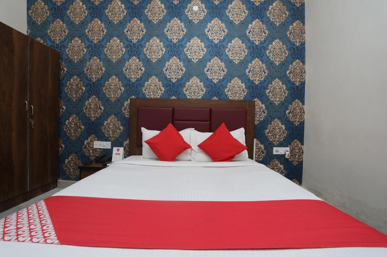 Flagship 13641 Elgin Terrace Hotel Alipur  Bagian luar foto