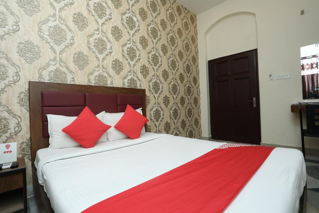 Flagship 13641 Elgin Terrace Hotel Alipur  Bagian luar foto
