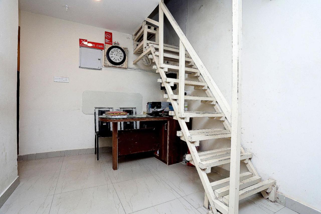 Flagship 13641 Elgin Terrace Hotel Alipur  Bagian luar foto