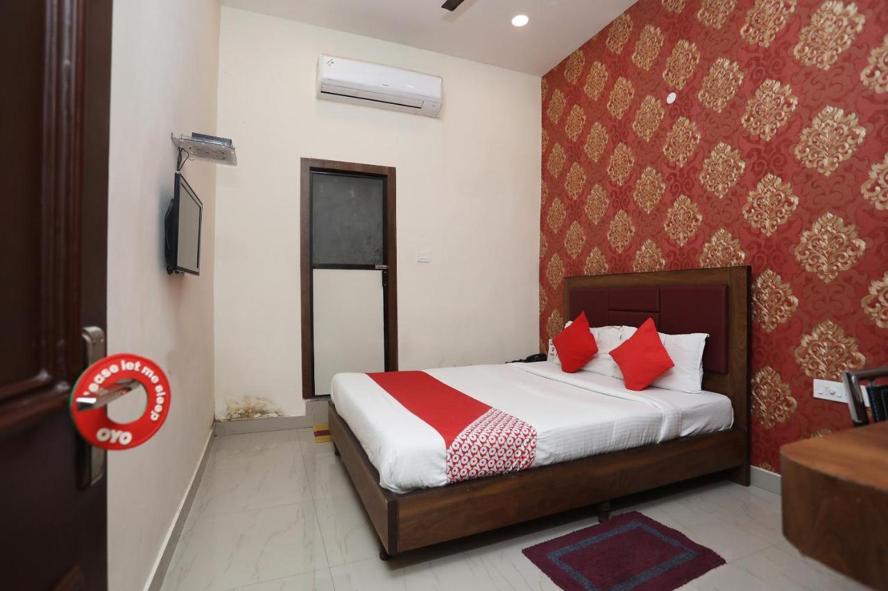 Flagship 13641 Elgin Terrace Hotel Alipur  Bagian luar foto